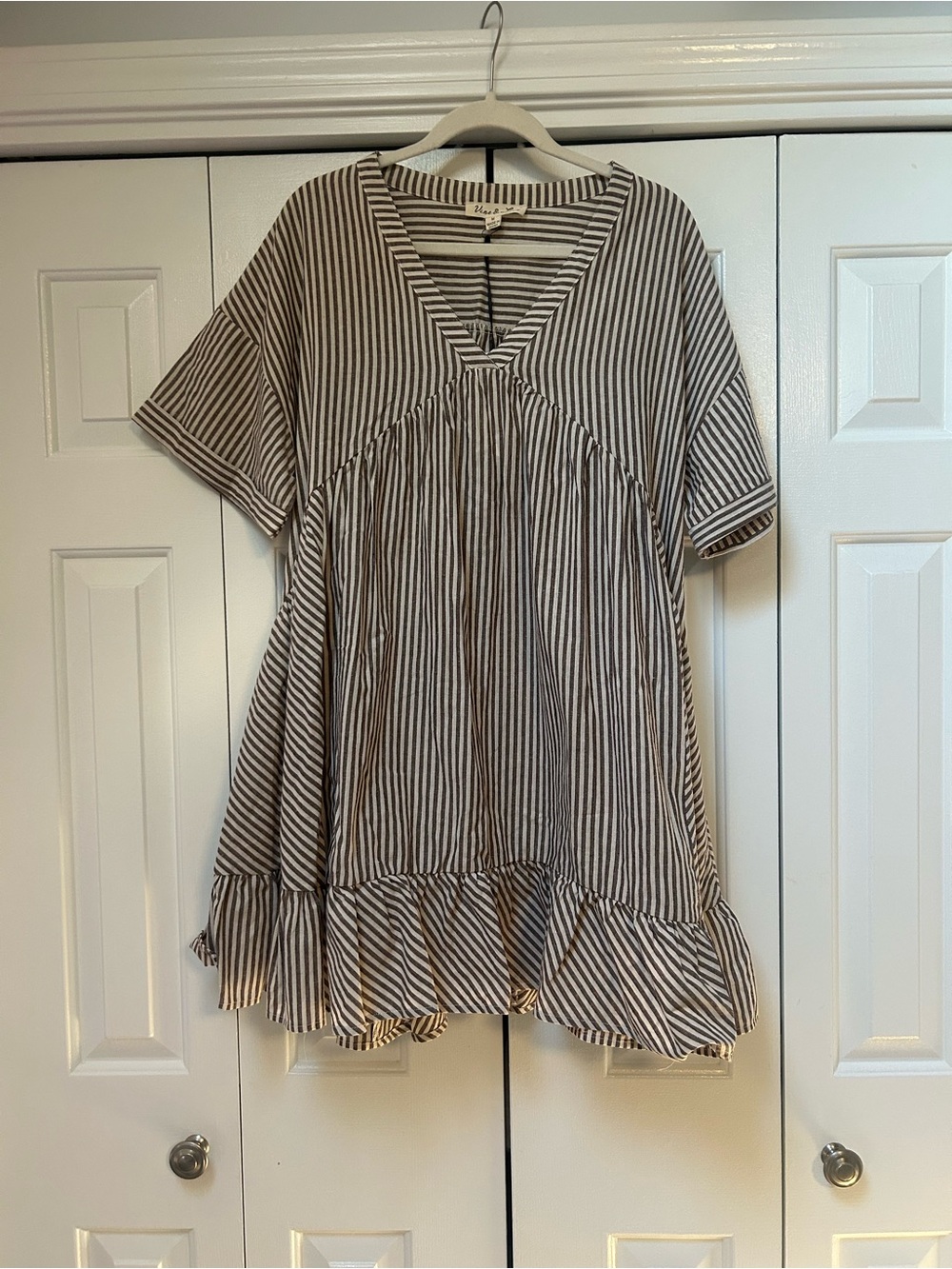NWT Striped Ruffle-Hem Cotton Dress - Neutral Stripe